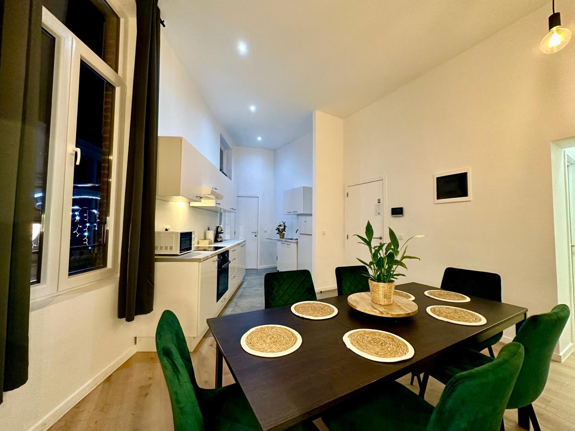 Luxury Suites Mons By Rikas Hotels Экстерьер фото